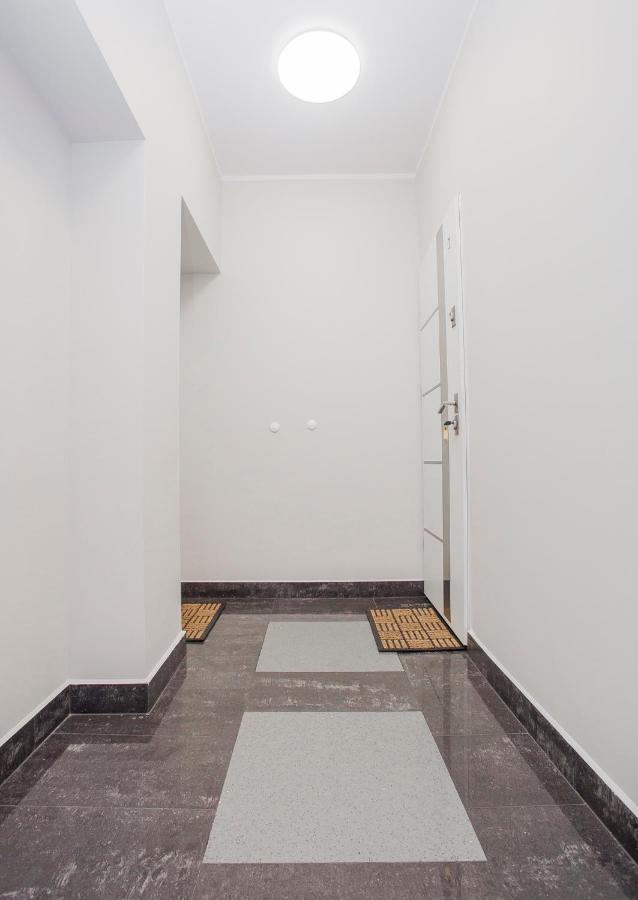 Wm Centrum Glamour Z Parkingiem بياليستوك المظهر الخارجي الصورة