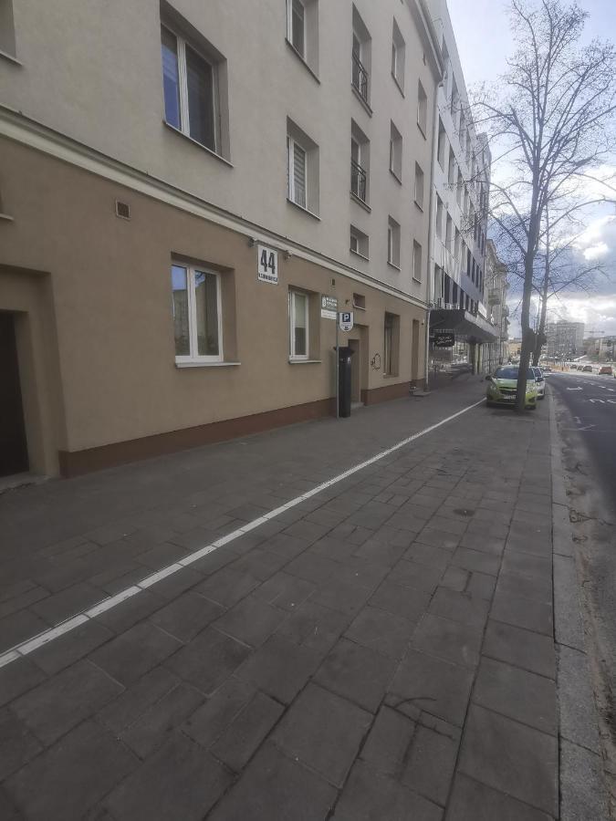 Wm Centrum Glamour Z Parkingiem بياليستوك المظهر الخارجي الصورة